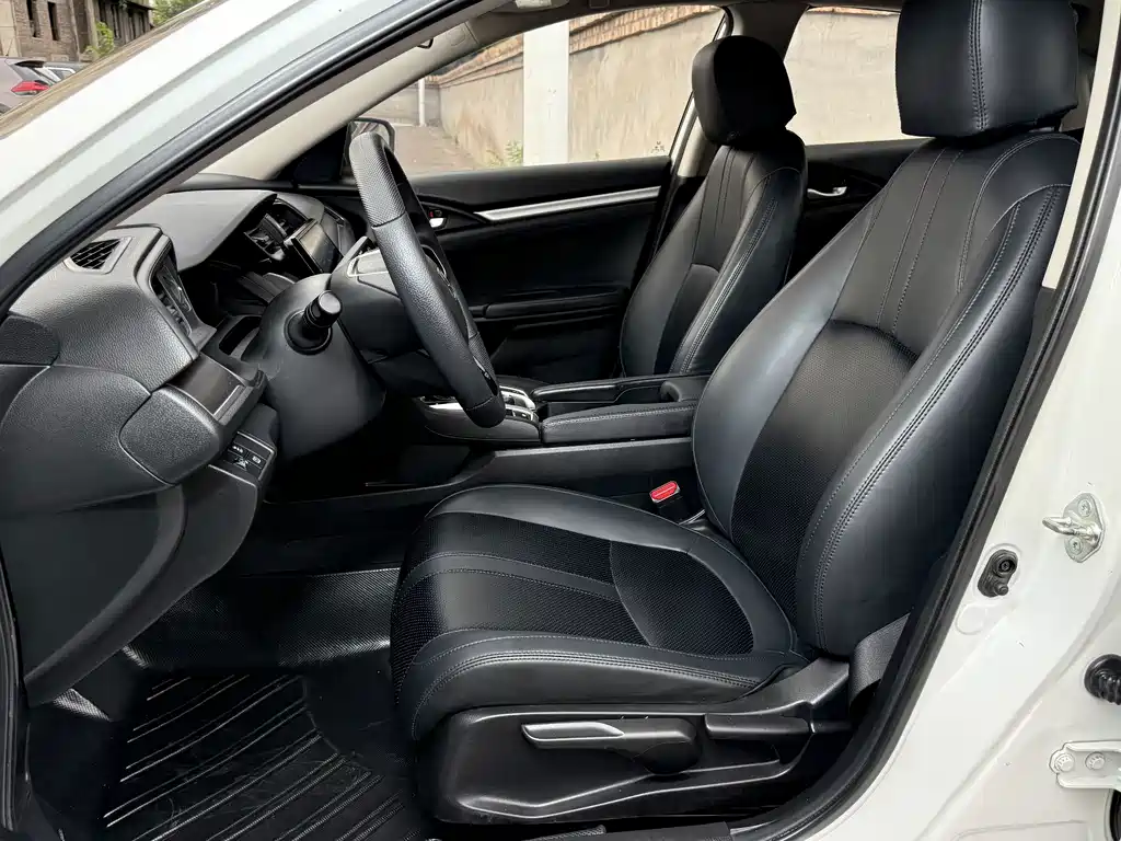 Honda Civic — фото 10