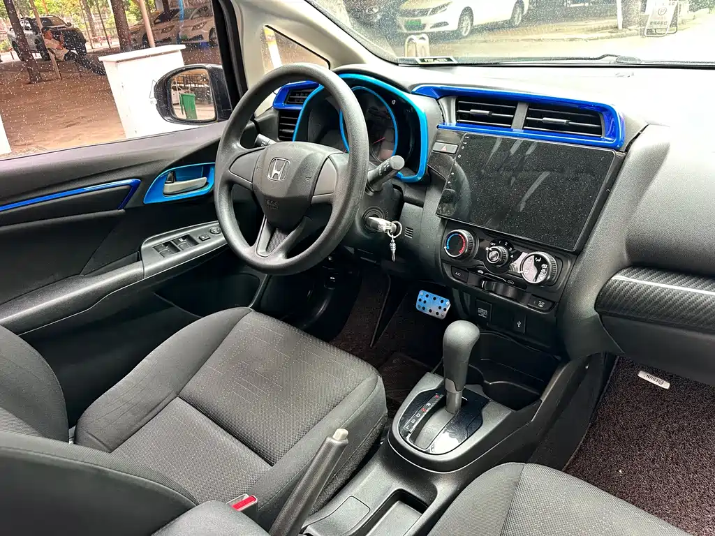 Honda Fit — фото 22