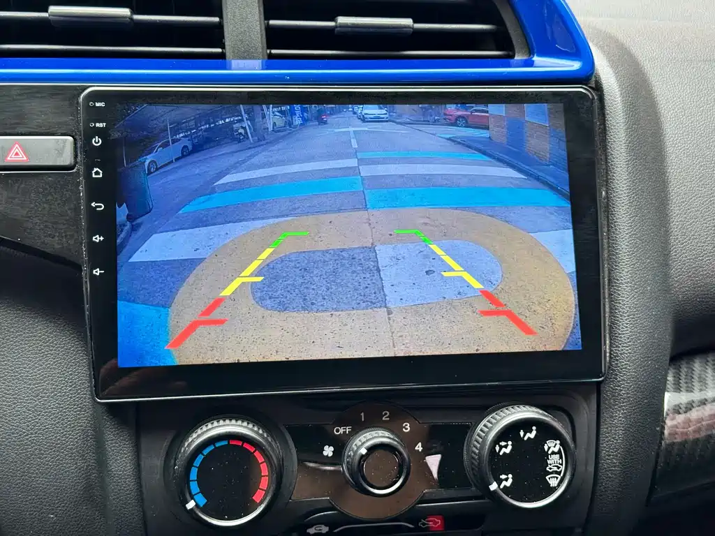 Honda Fit — фото 25