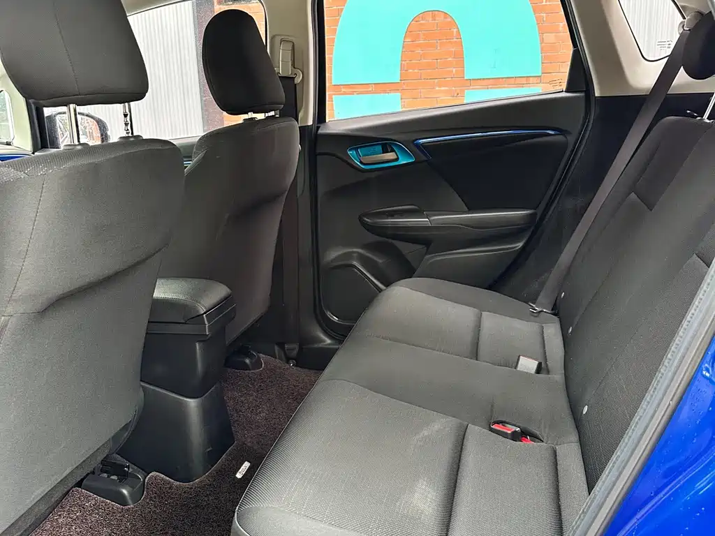 Honda Fit — фото 5