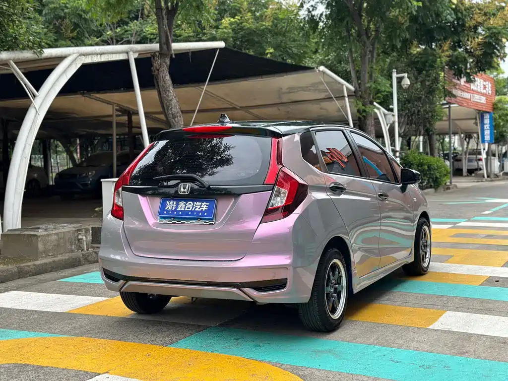Honda Fit — фото 8