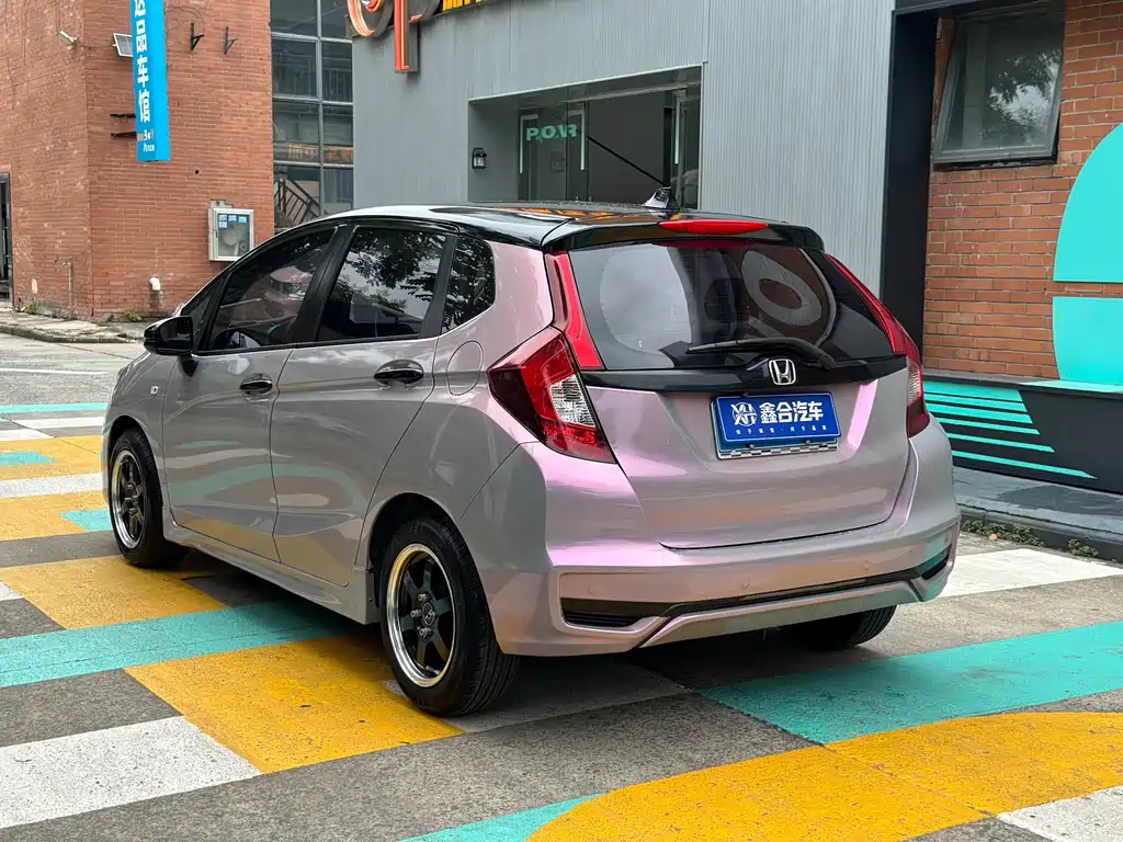 Honda Fit — фото 9