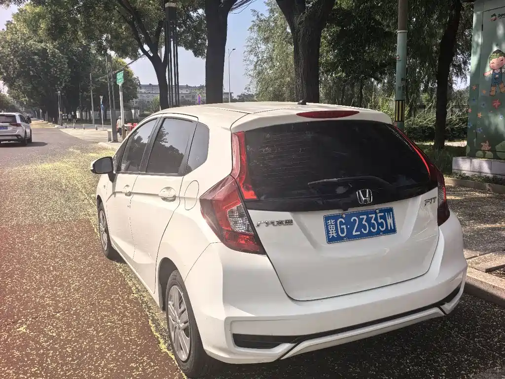 Honda Fit — фото 6