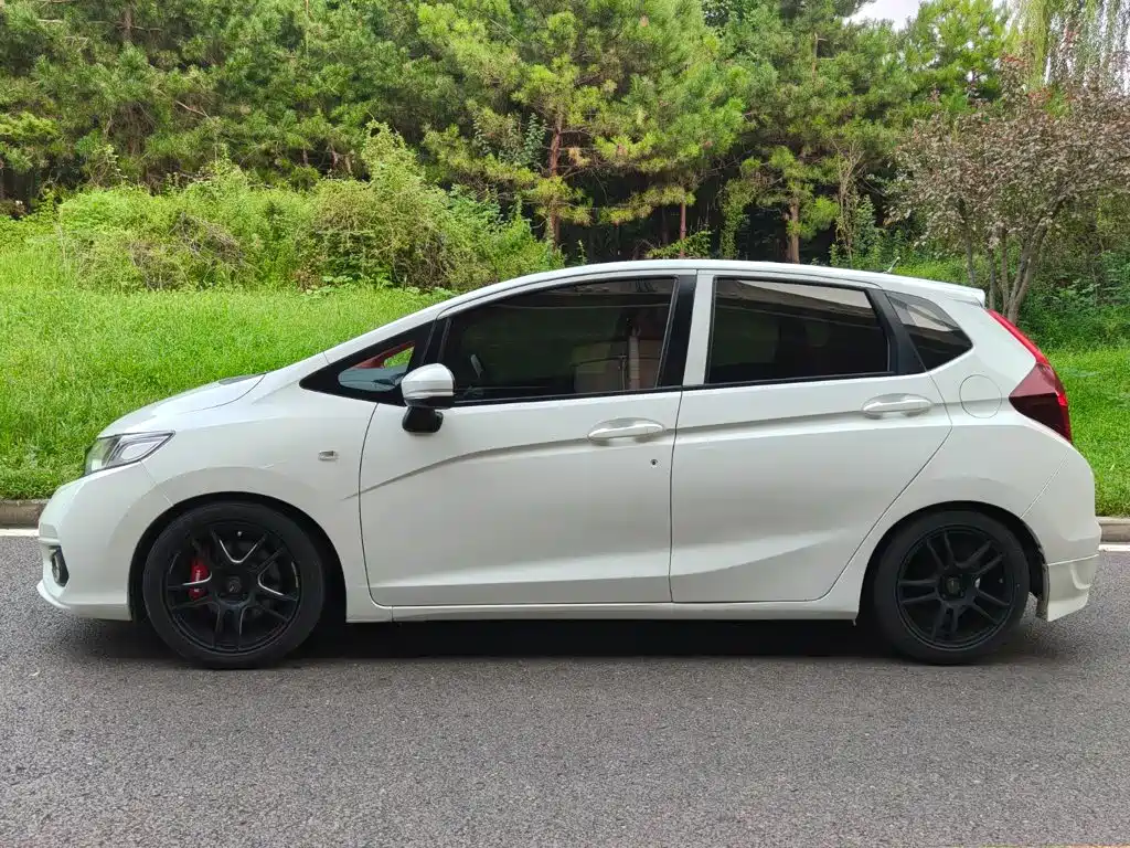 Honda Fit — фото 3