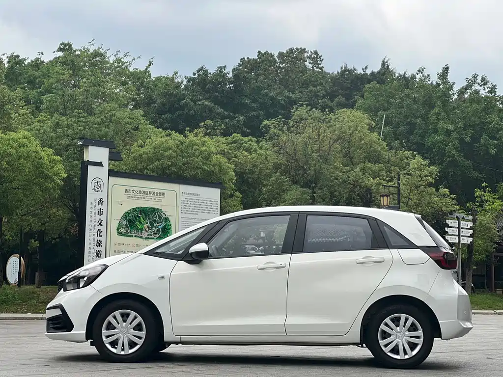 Honda Fit — фото 4