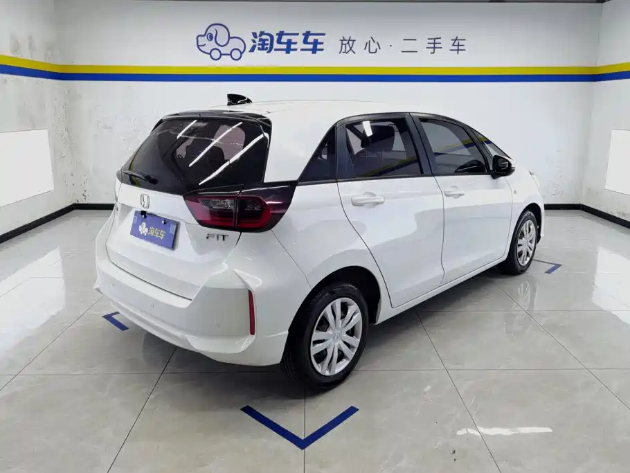 Honda Fit — фото 3