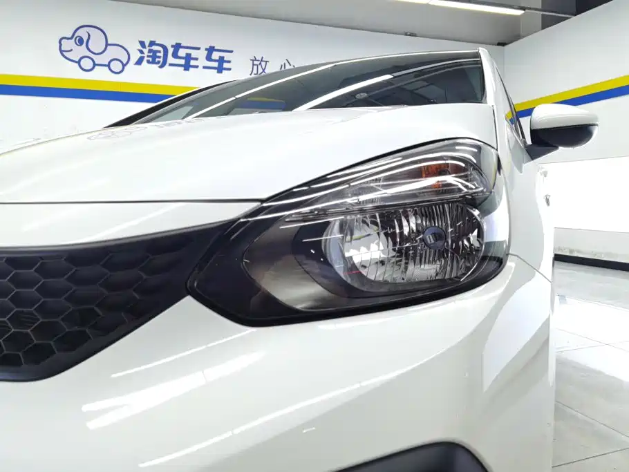 Honda Fit — фото 5