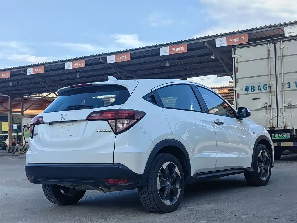 Honda Vezel — фото 6