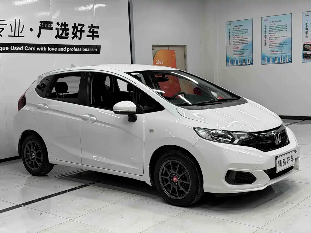 Honda Fit — фото 3