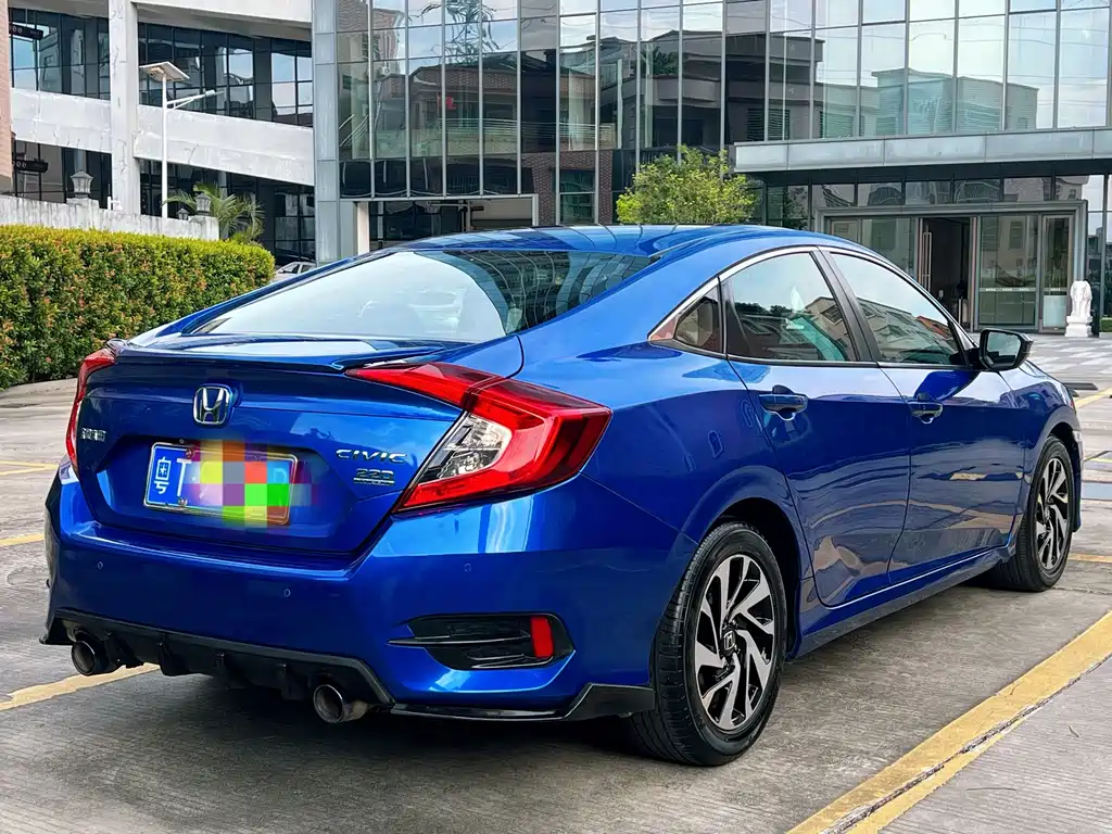 Honda Civic — фото 4
