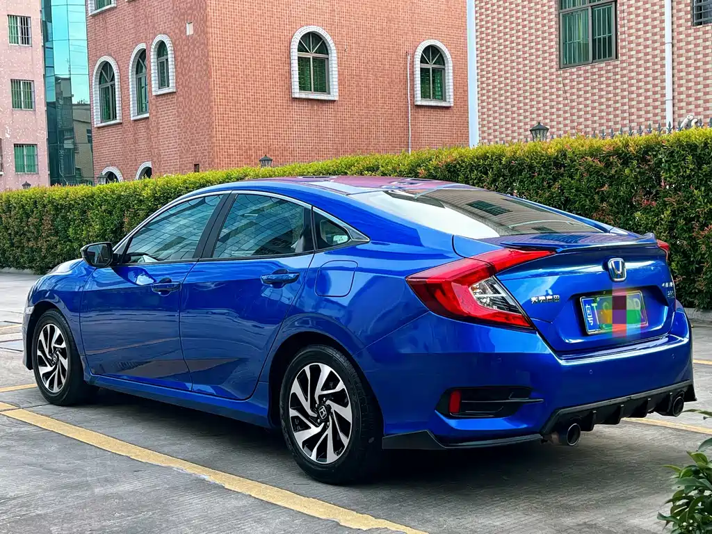 Honda Civic — фото 6