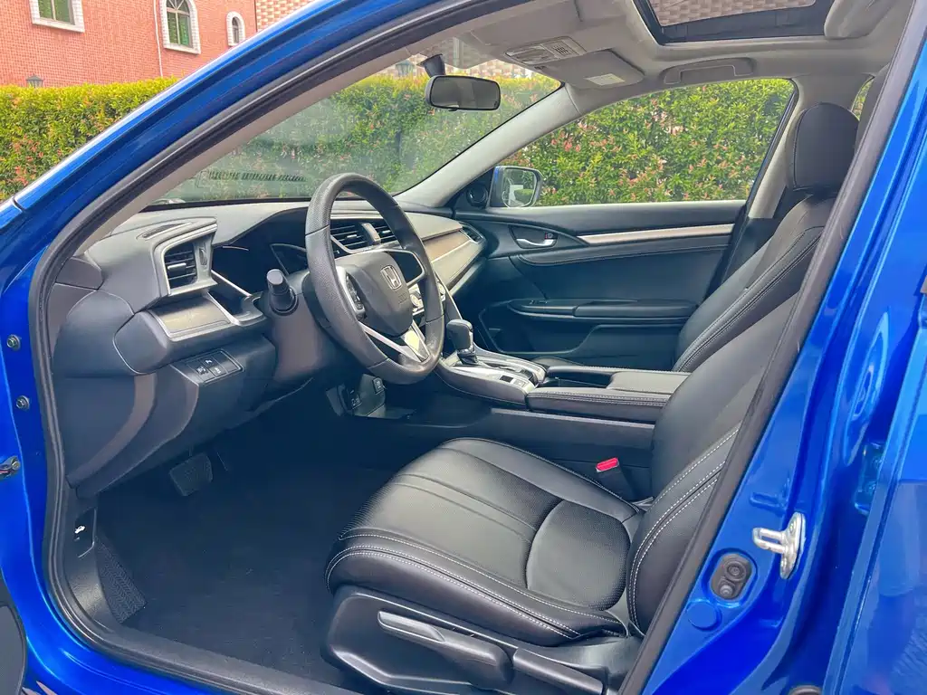 Honda Civic — фото 8