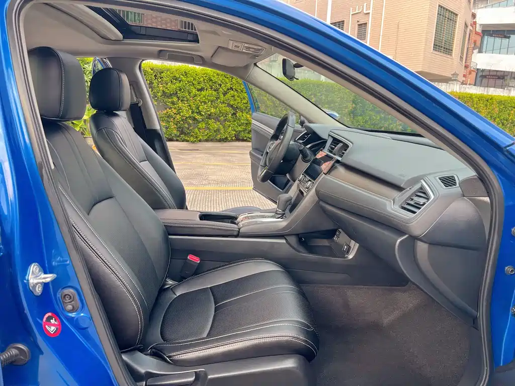 Honda Civic — фото 10