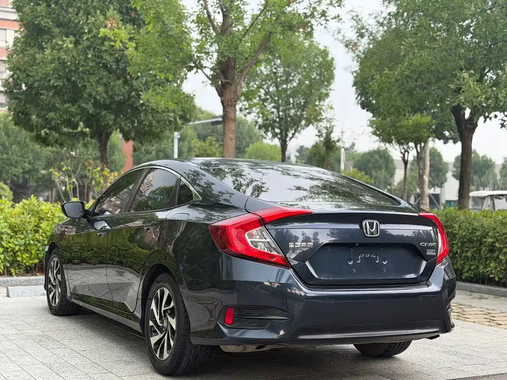 Honda Civic — фото 4