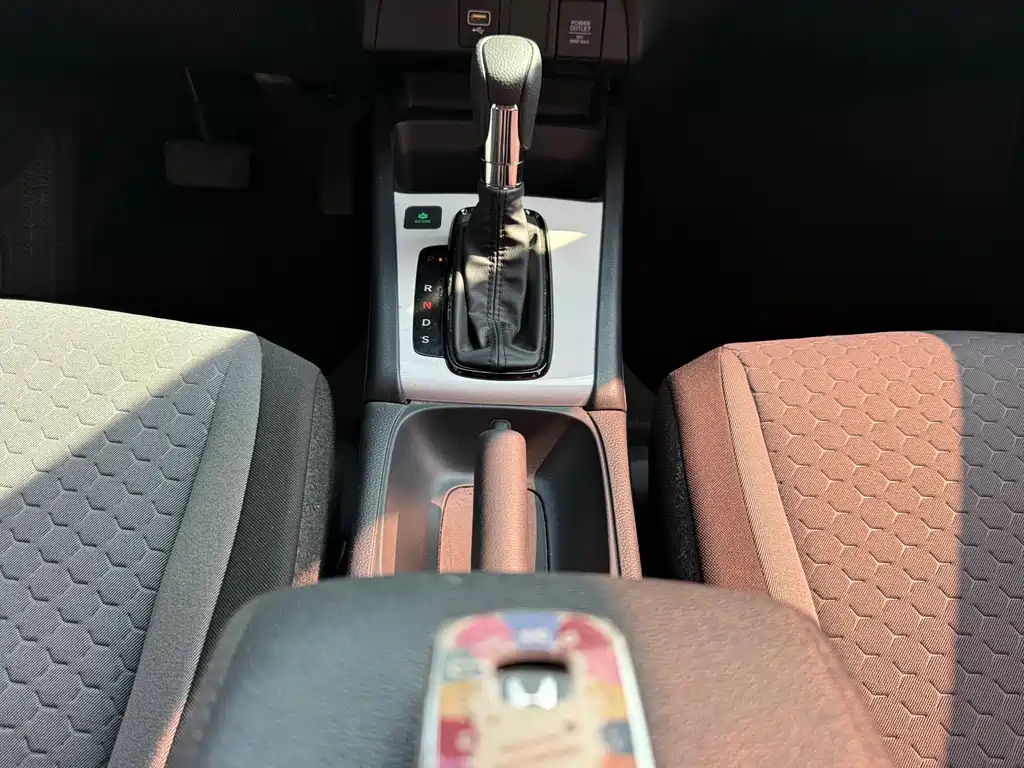Honda Fit — фото 11