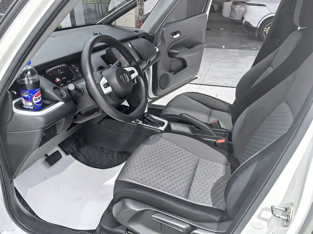 Honda Fit — фото 7