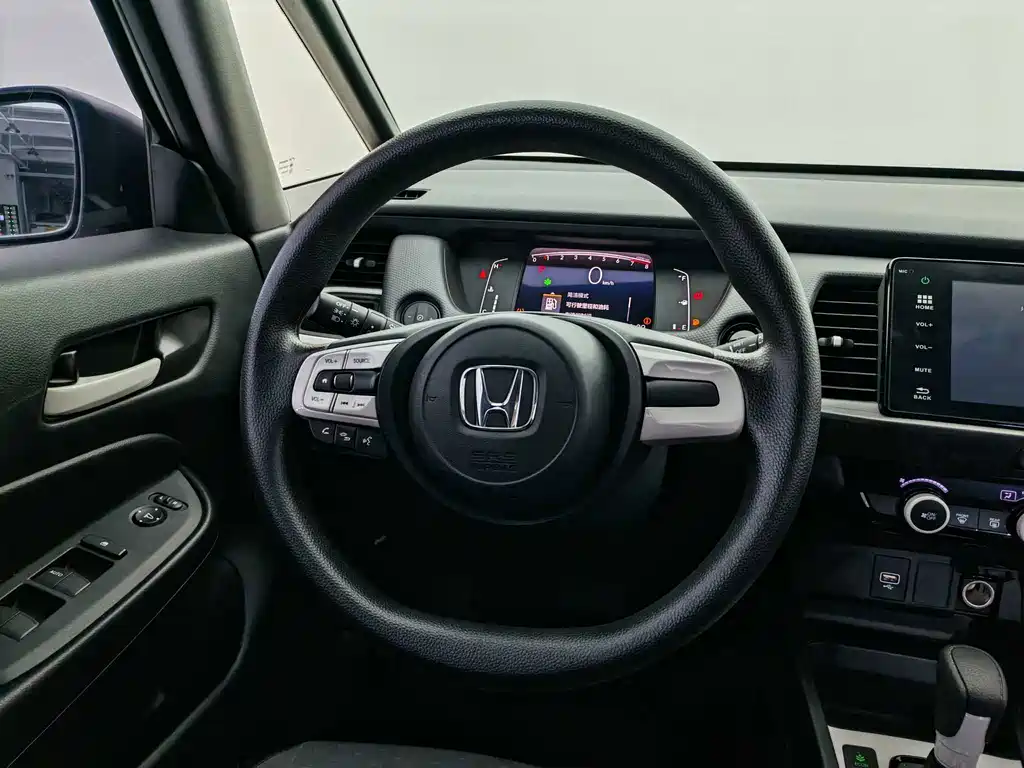 Honda Fit — фото 15