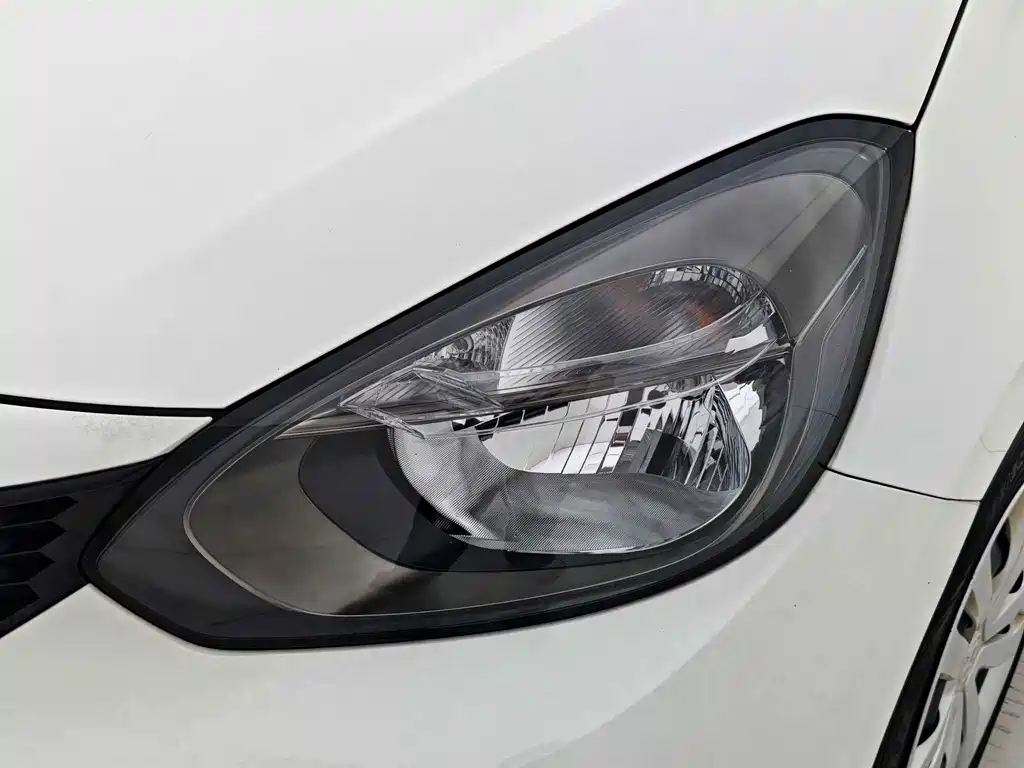 Honda Fit — фото 17