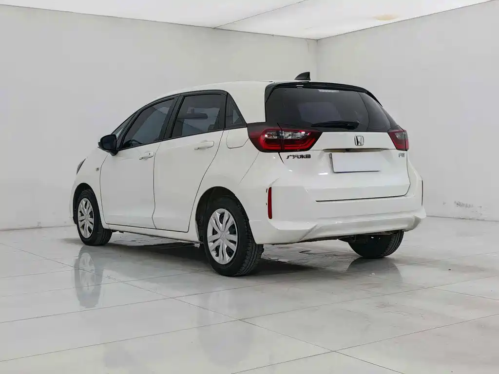 Honda Fit — фото 4