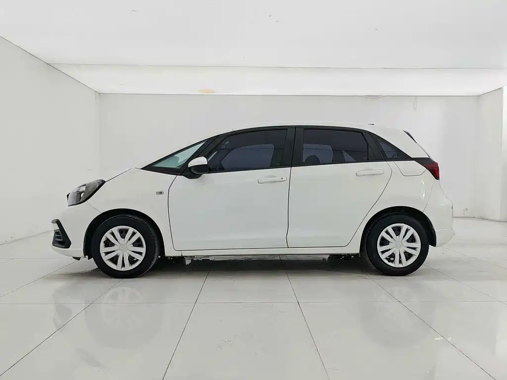 Honda Fit — фото 8
