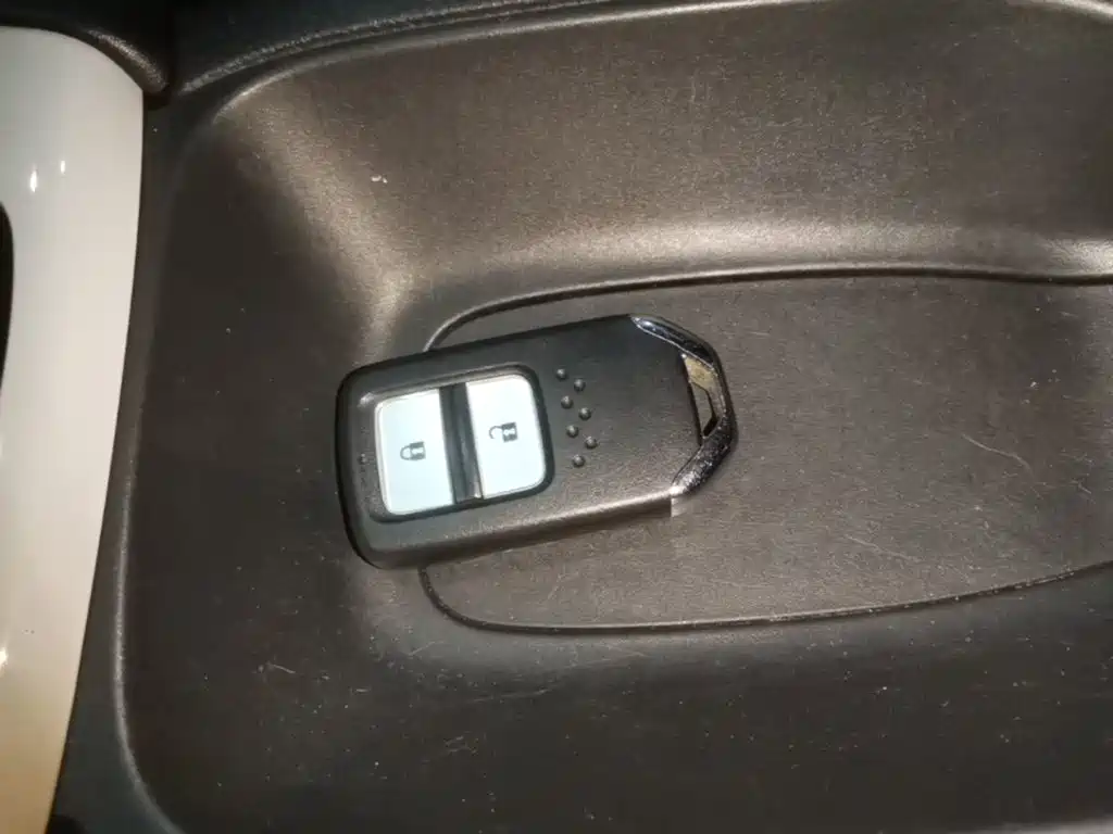 Honda Fit — фото 9