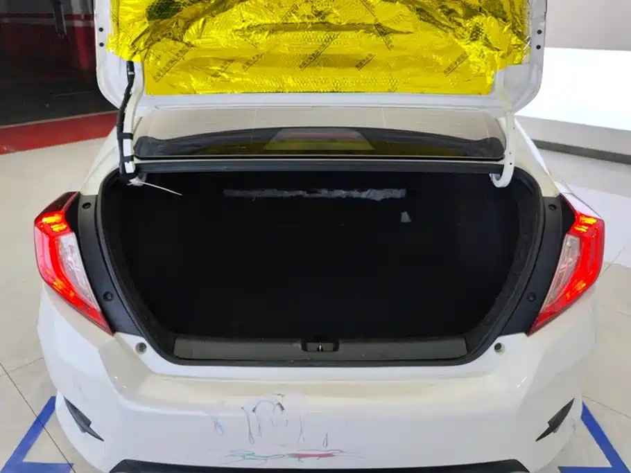 Honda Civic — фото 4