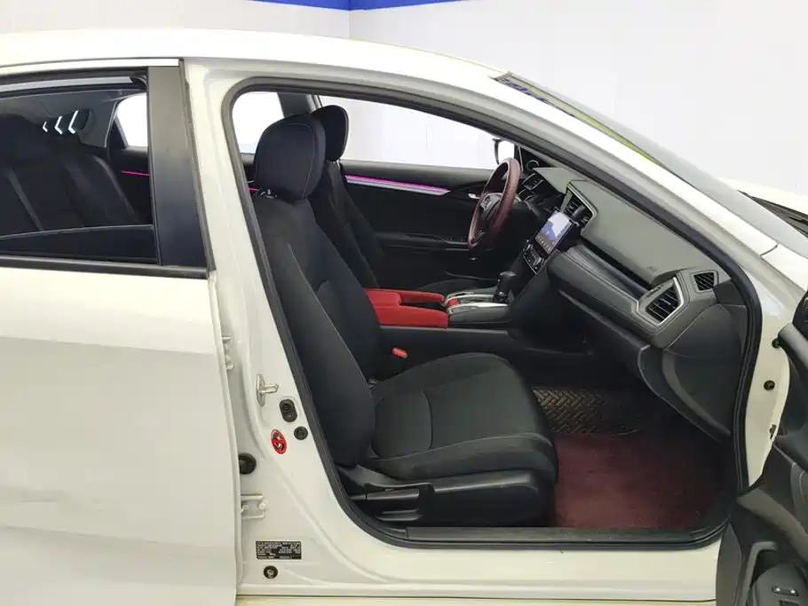 Honda Civic — фото 8