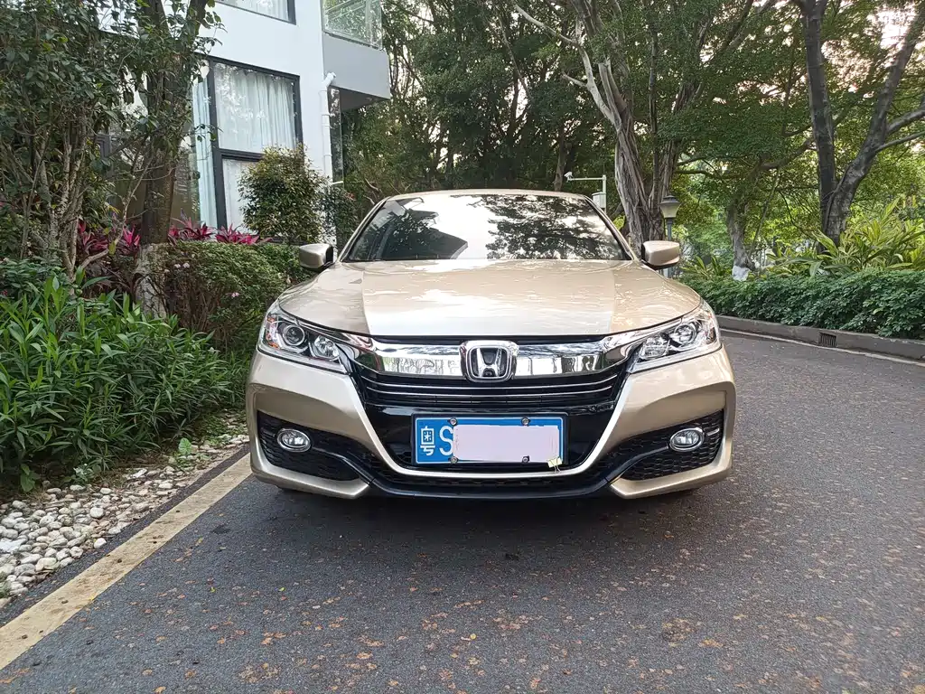 Honda Accord — фото 2