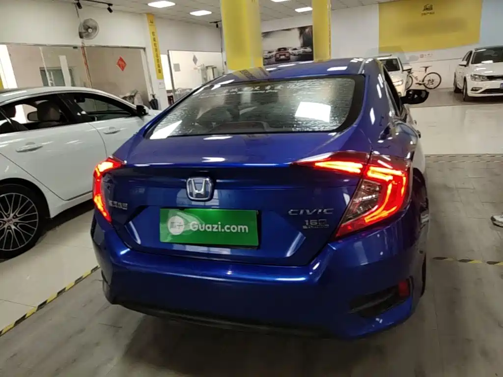 Honda Civic — фото 6