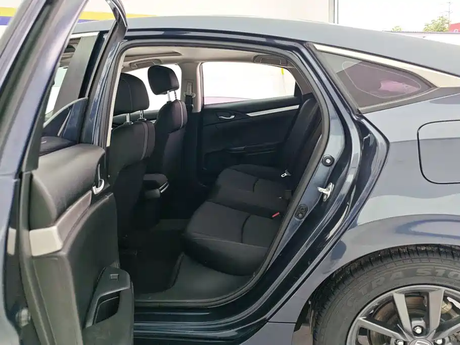 Honda Civic — фото 11