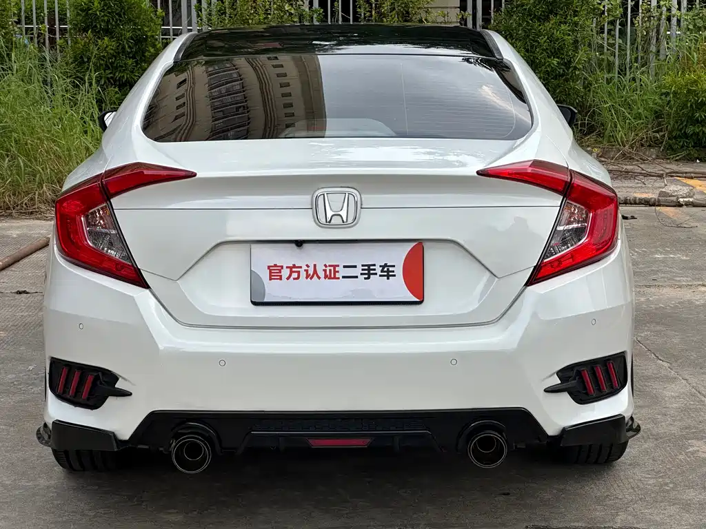 Honda Civic — фото 8