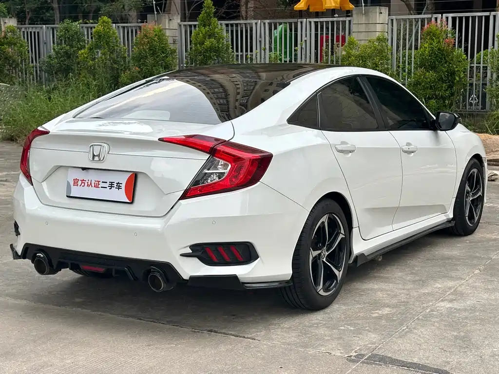 Honda Civic — фото 9