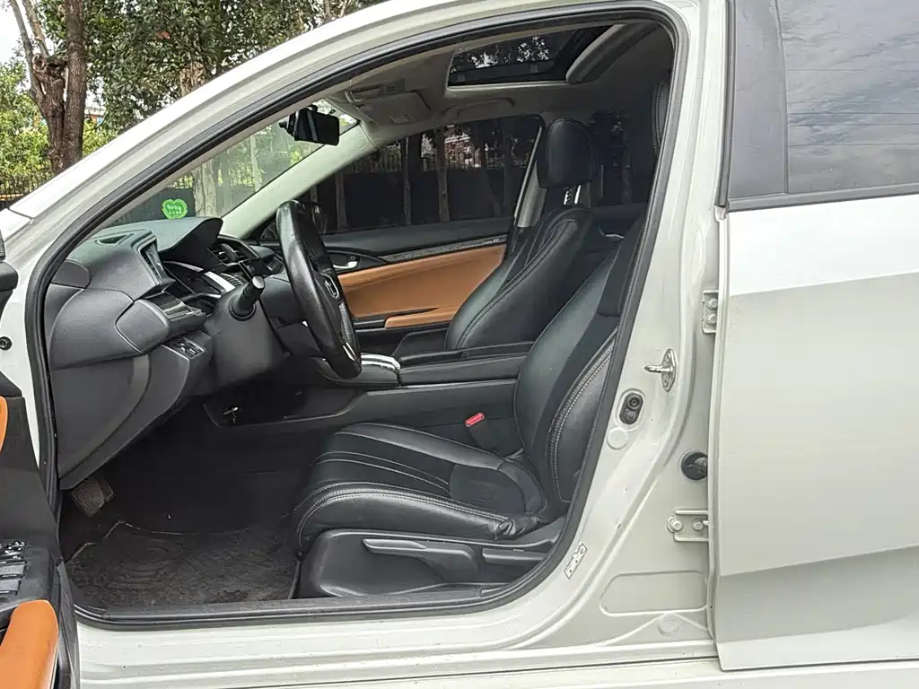 Honda Civic — фото 7