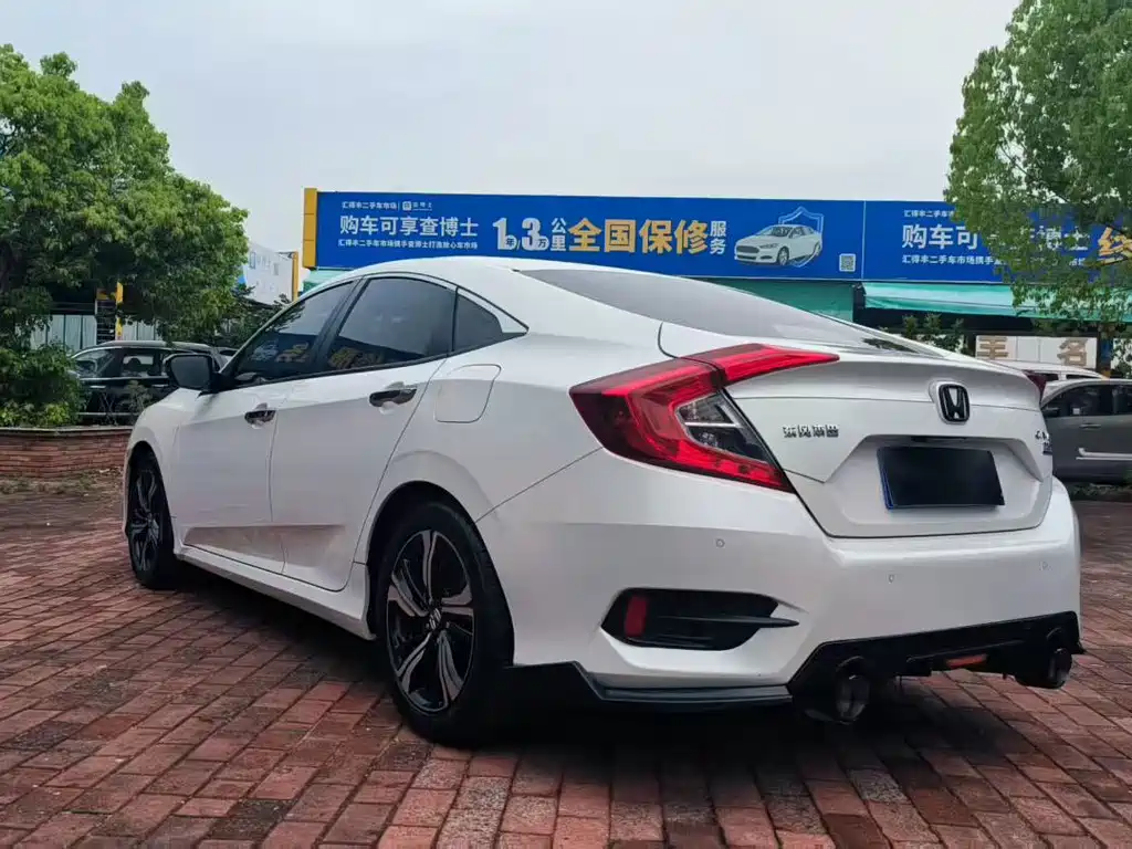Honda Civic — фото 7
