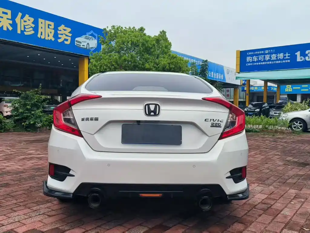 Honda Civic — фото 9
