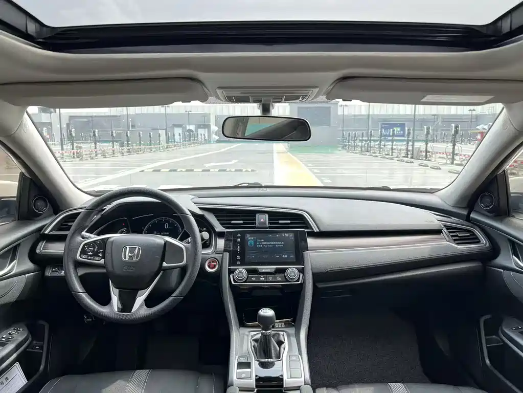Honda Civic — фото 16