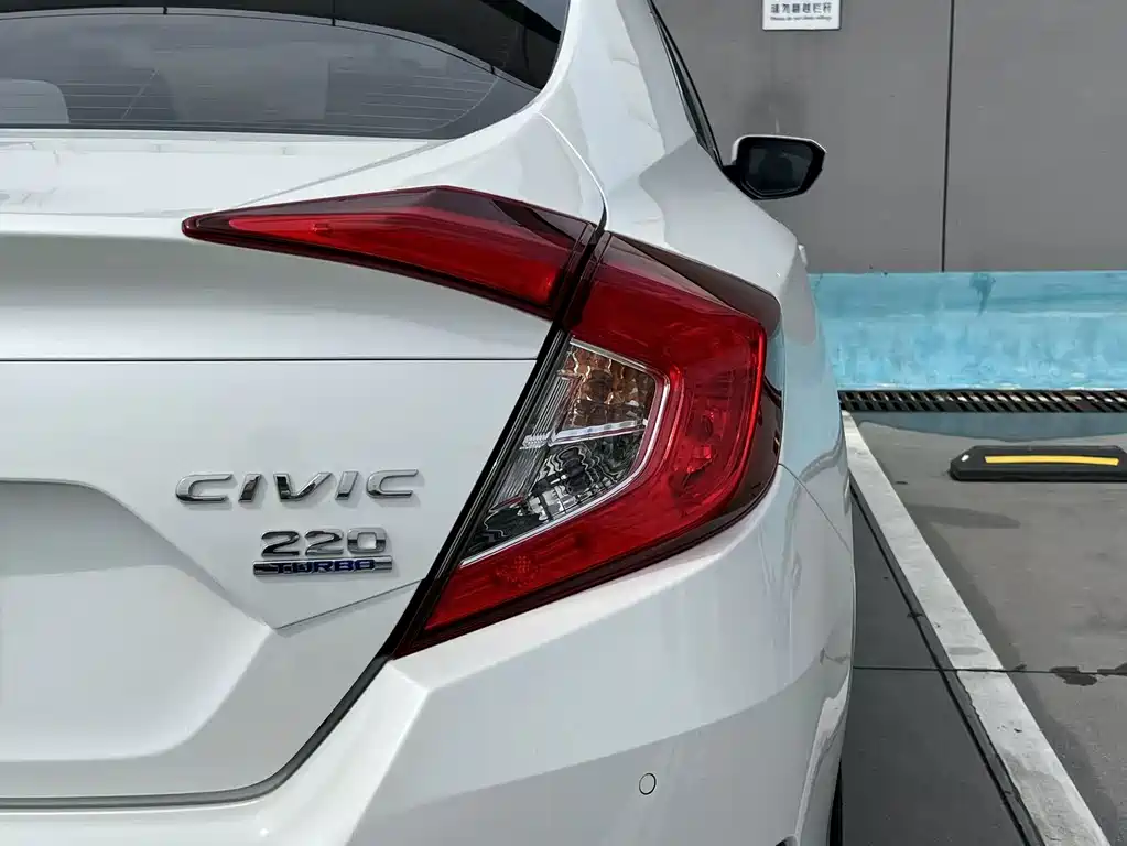 Honda Civic — фото 21