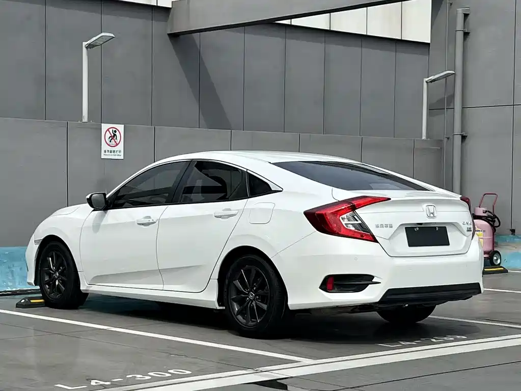 Honda Civic — фото 4