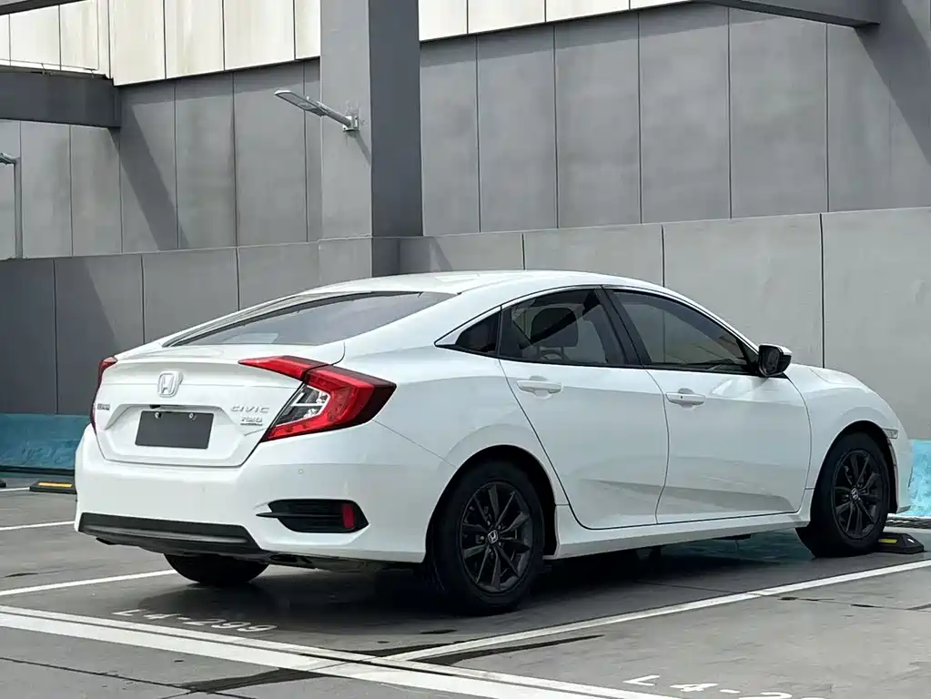 Honda Civic — фото 6