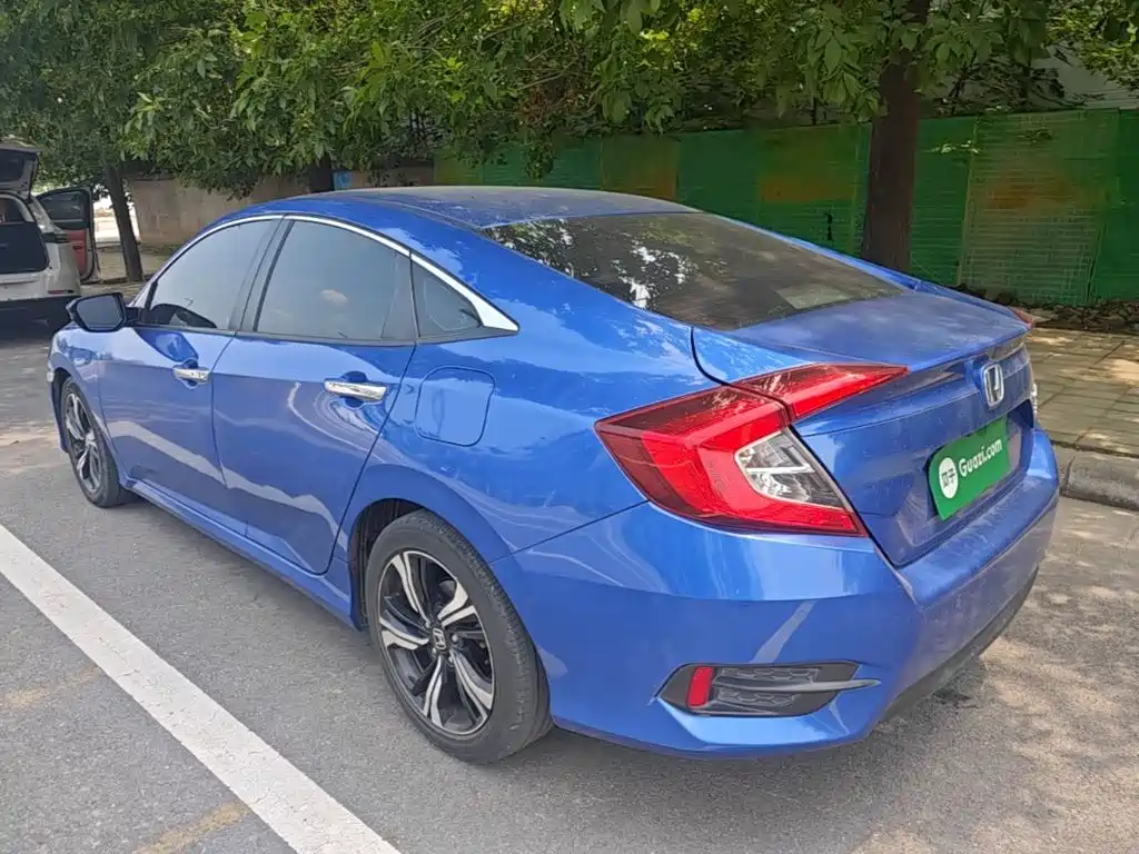 Honda Civic — фото 5