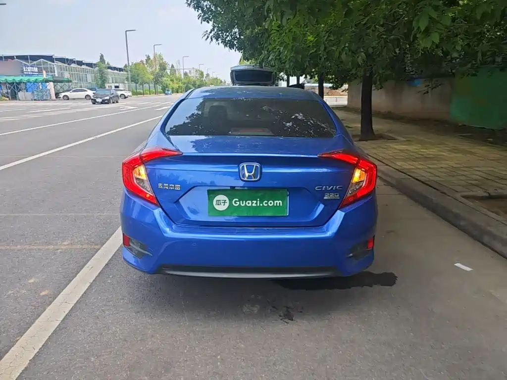 Honda Civic — фото 6