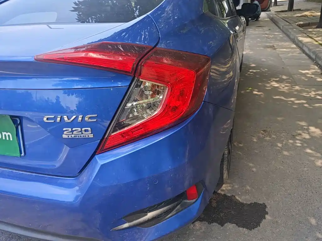 Honda Civic — фото 8