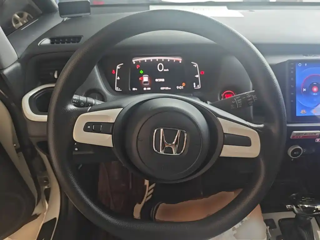 Honda Fit — фото 11