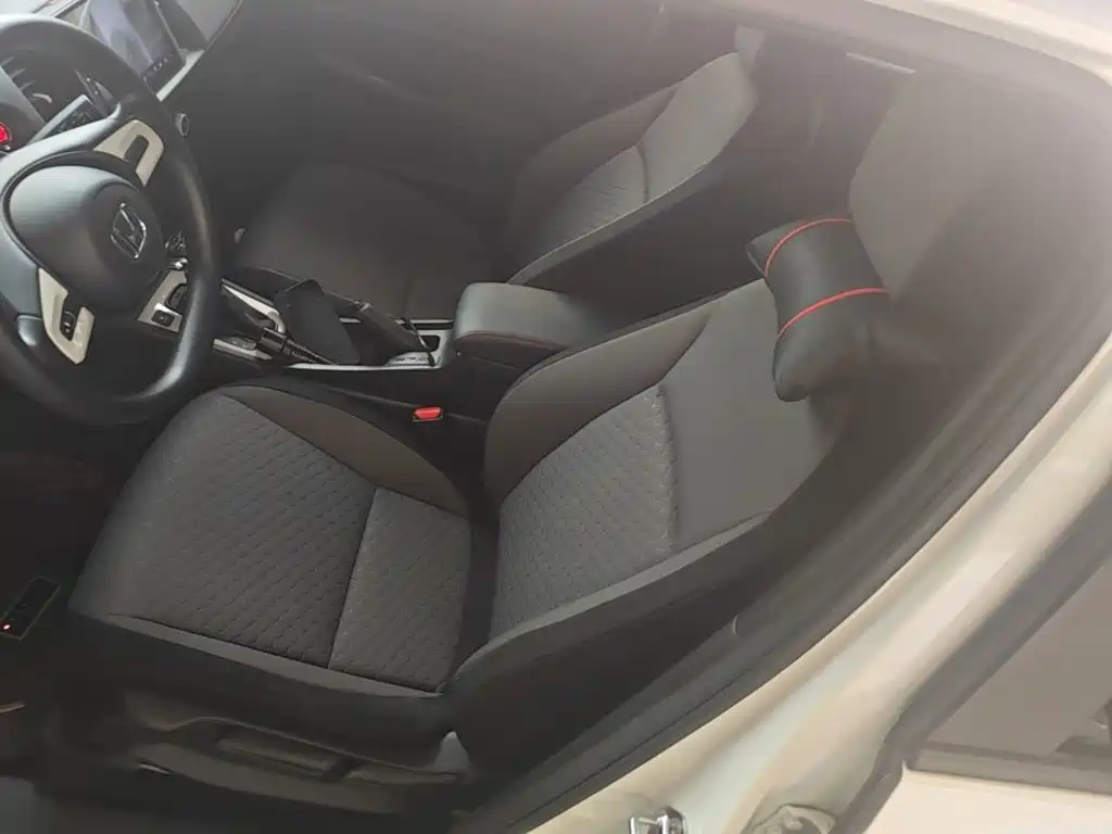 Honda Fit — фото 15