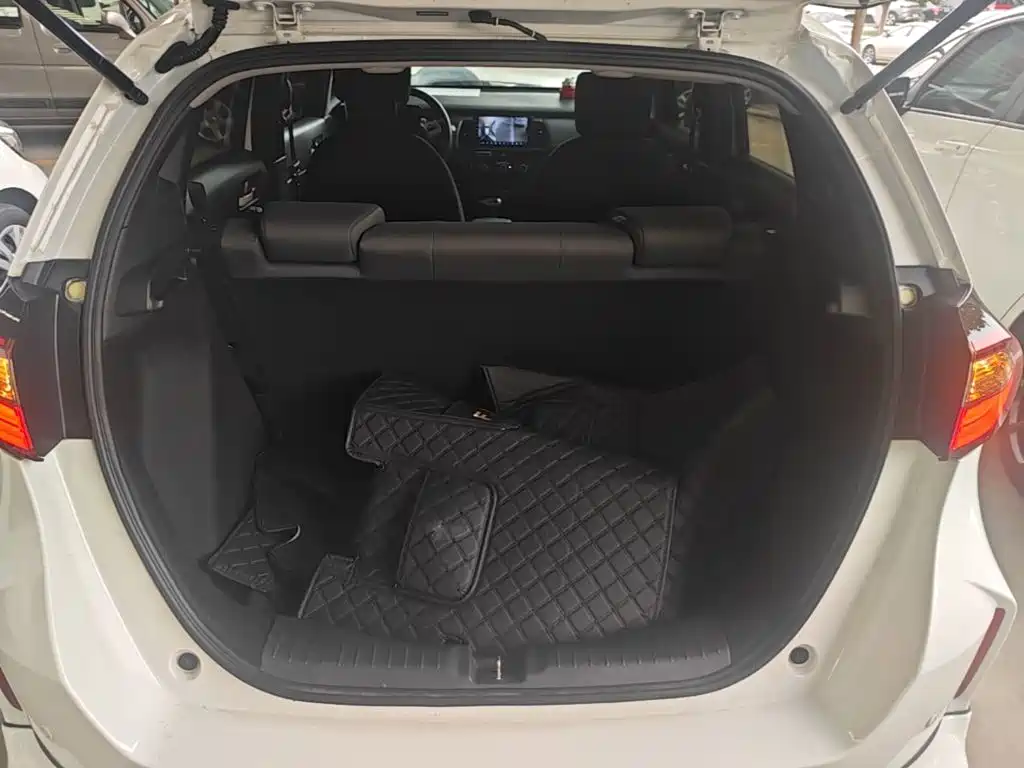Honda Fit — фото 19