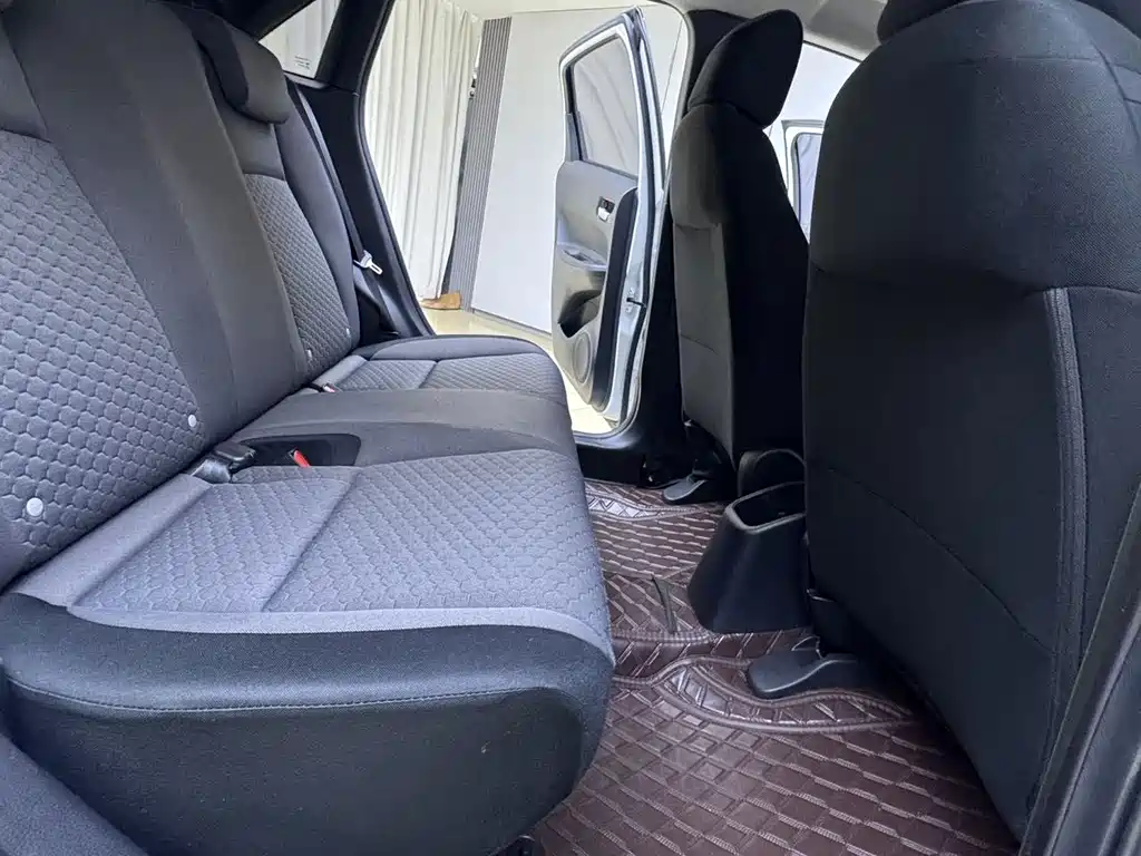 Honda Fit — фото 15