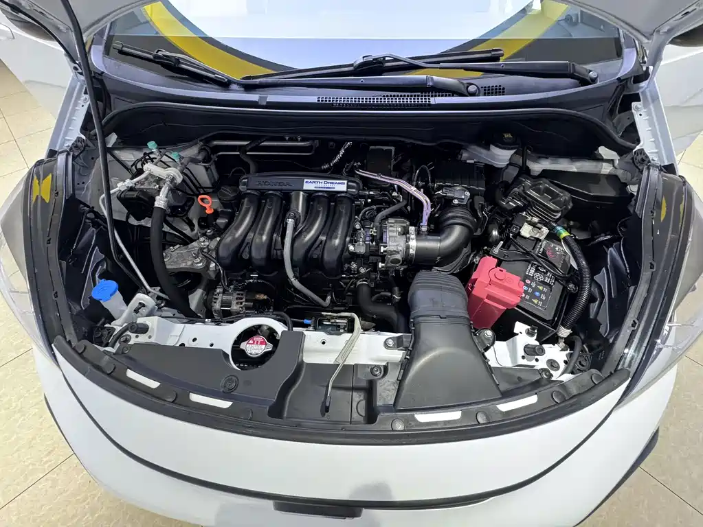 Honda Fit — фото 8