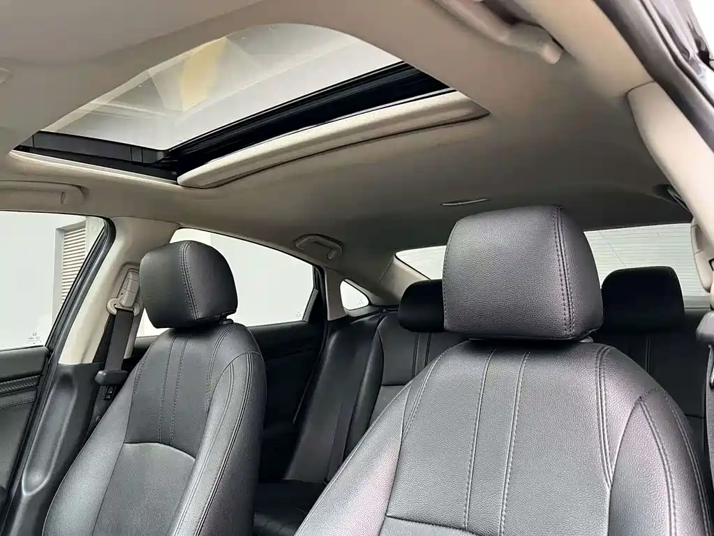 Honda Civic — фото 15