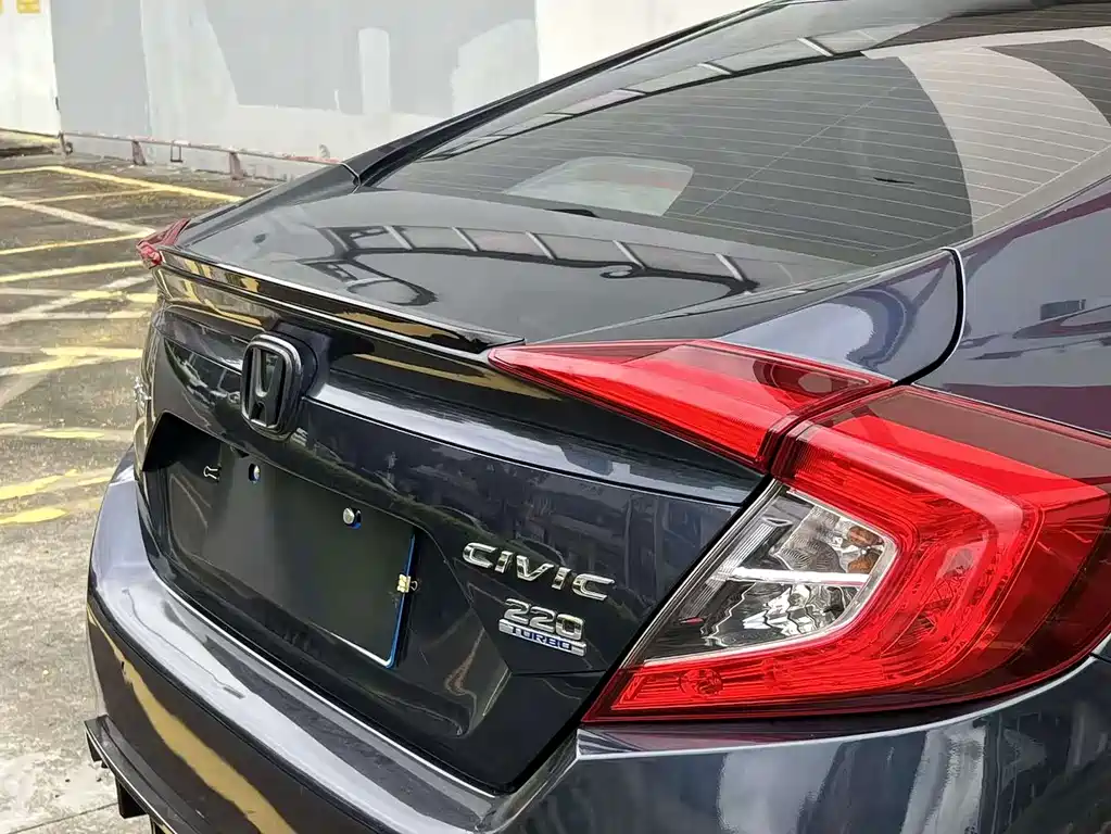 Honda Civic — фото 18
