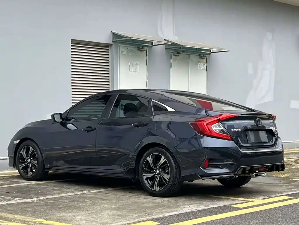 Honda Civic — фото 4